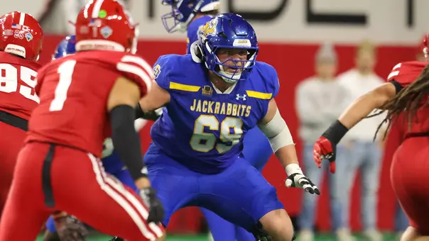 Quinten Christensen Blocking Action Teaser 2025-03 at South Dakota