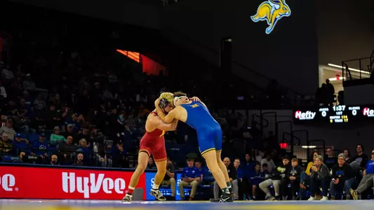 Cade DeVos vs. Iowa State, Middle of Circle