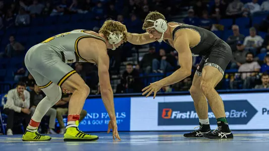 Tommy Dineen vs. Wyoming