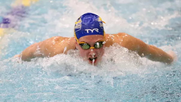Jenna Currier swims the butterfly