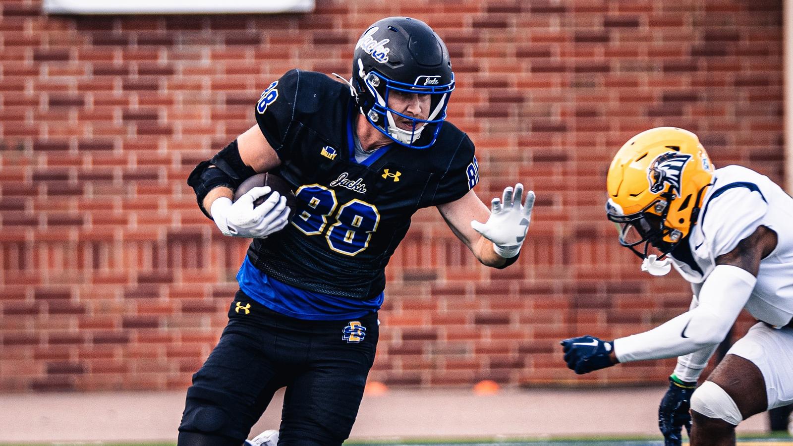 South Dakota State football: SECOND-QUARTER SURGE PROPELS JACKS IN BEEF BOWL
