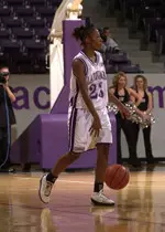 Sophomore Nikki Carr