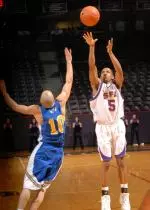 Senior Gerald Fonzie went 4-for-8 from 3-point range to finish with 16 points in SFA's 71-56 win over A&M-Corpus Wednesday