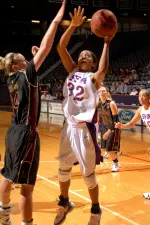 Jordan Ford posted a double-double to lead SFA past North Texas Saturday night
