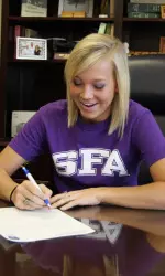 Haley Parsons is one of nine athletes to sign with the SFA track and field team Wednesday.