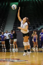 Libero Madison Hanlan had 12 digs and three aces against the Islanders on Saturday.