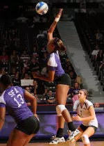 Arielle Daron had a career-best 19 kills in Monday's loss to UCA.