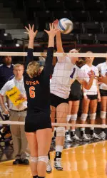 MC Bottles had 19 kills on Thursday against McNeese State.