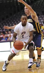Darius Gardner went 10-for-10 at the foul line in SFA's win over Longwood