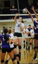 Sabrina Burns had nine kills and nine blocks in Thursday's win over TAMUCC.