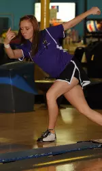 Freshman Melanie Crawford finished 6th overall Saturday with a total pin count of 986.