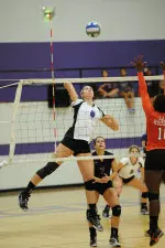 Sabrina Burns led SFA with 13 kills and eight blocks in Thurday's sweep of McNeese State.