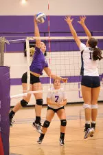 Cara Leslie had 15 kills and 12 blocks in SFA's 3-2 loss to UCA.