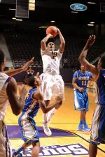 Antonio Bostic tied for the team lead with 15 points vs McNeese State.