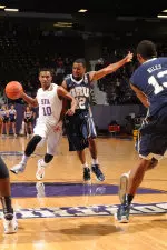 Trey Pinkney had six first-half assists in Saturday's win at Oral Roberts.
