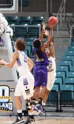 Porsha Roberts led the Ladyajcks with 18 points in Wednesday's first round win over UCA.