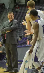 Head coach Brad Underwood and SFA play at Cal State Northridge on Monday.