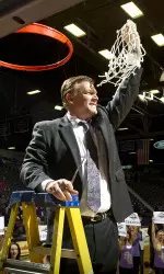 Head coach Brad Underwood and SFA close the regular season 29-2 and 18-0 in Southland Conference play.
