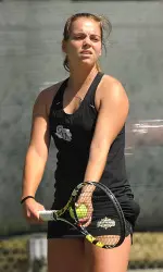 Denise Maxl notched a 6-4, 6-2 victory in the No. 2 spot against New Orleans