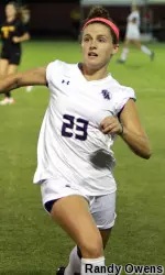 Sophomore forward Hanna Barker