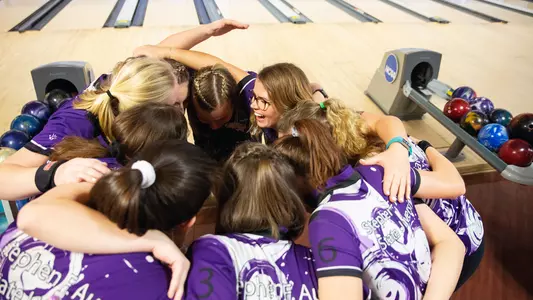 Bowling_Team_Huddle_UMES_NCAAChampioniship19