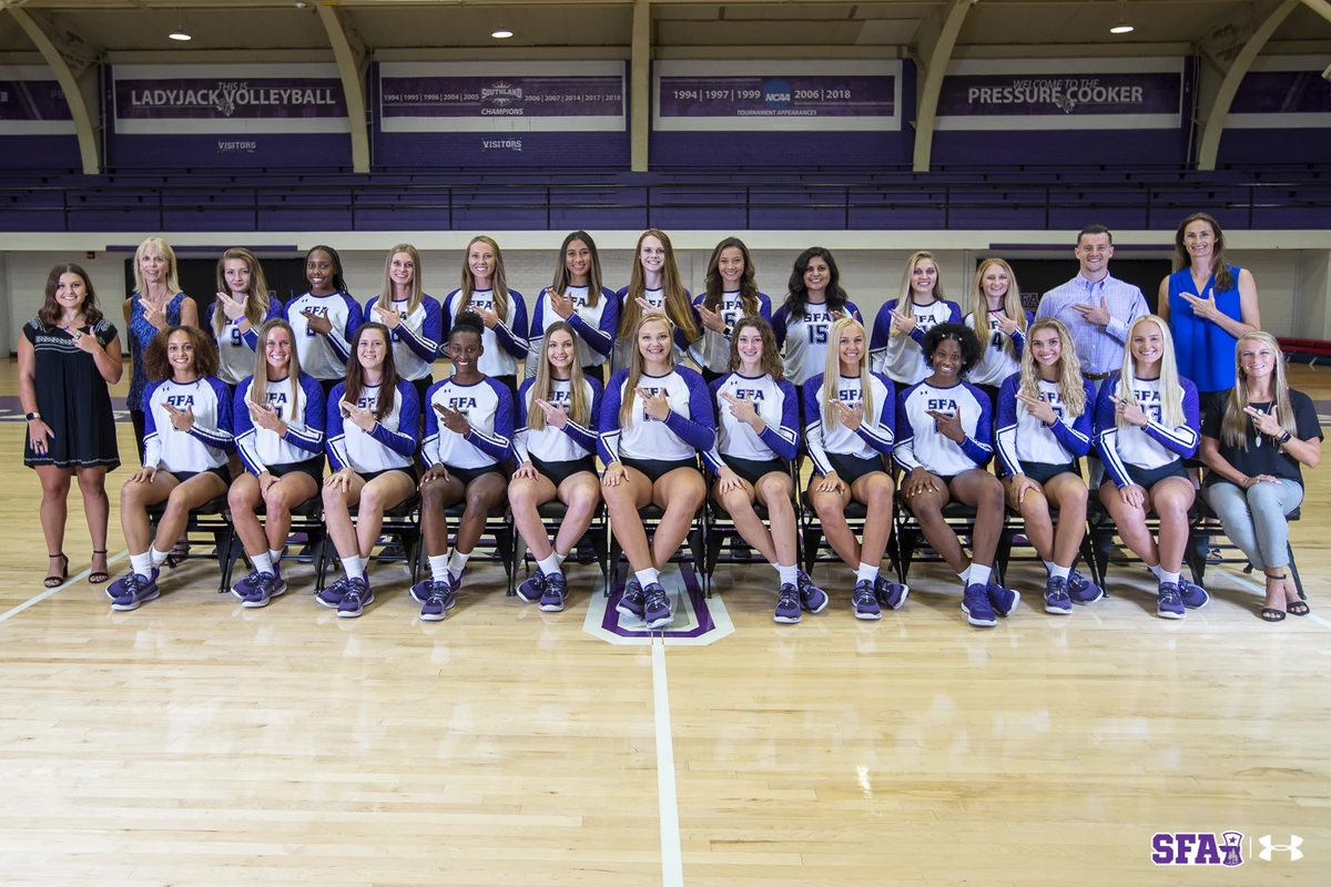 2020 Volleyball Team Photo