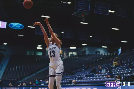 Stephanie Visscher named Player of the Game (7-10 FG, 3-6 3PT.)