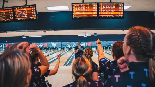 SFA Bowling heads to Illinois for the Flyer Classic