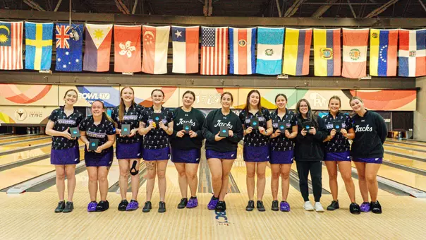 Bowling finishes as runner up of the 2025 NCAA Arlington Regional