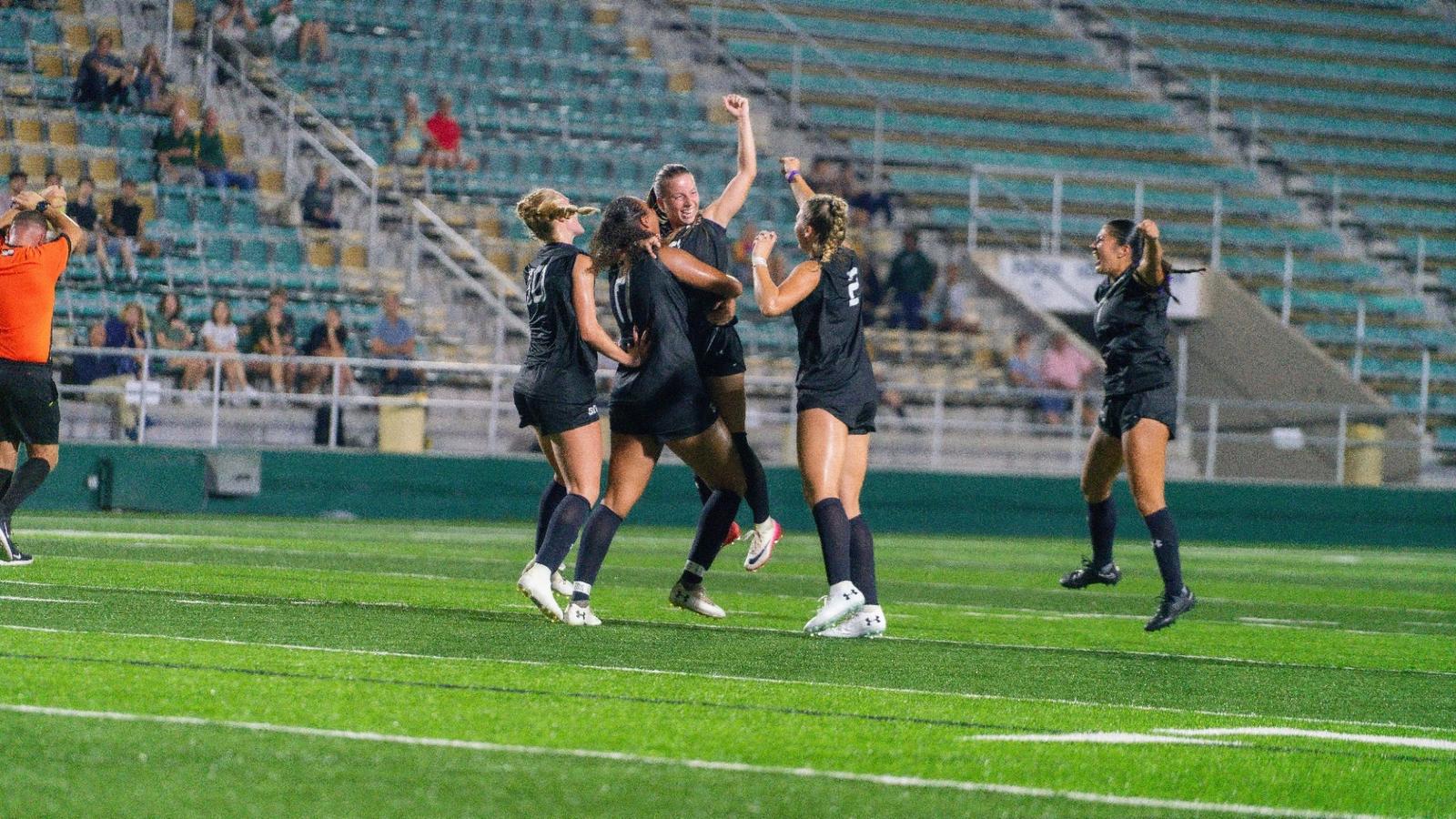 Offensive Image Example Draw ‘Jacks Draw at Southeastern Louisiana in Offensive Showdown at 2-2 ...