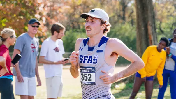 Riley Elliott at 2025 NCAA South Central Regional