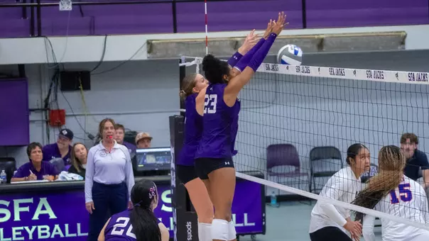 Avery Koonsen and Kyanna Creecy blocking vs HCU