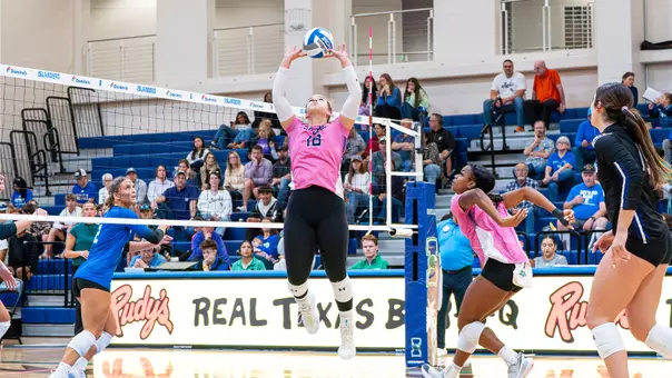 Madi Zorn setting at TAMUCC (10.17.26)