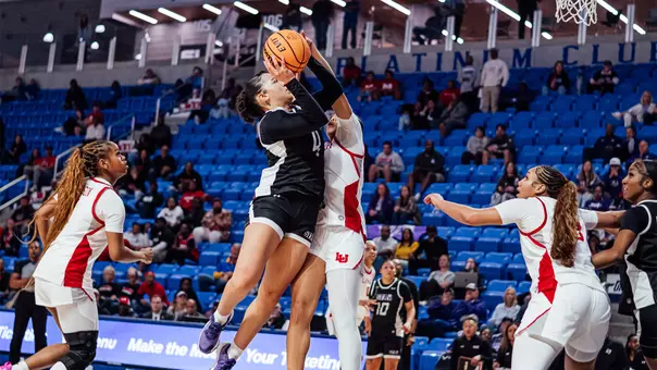 Ashlyn Traylor-Walker going for a layup vs Lamar (3-11-26)