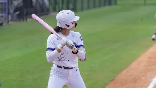 Malia Jones batting @ Lamar (3-14-26)