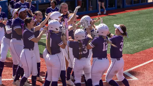 Softball celebrating Kaylee Paul home run (2-29-26)