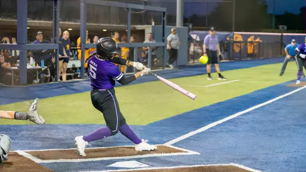 Adelyn Becerra 3-run homer at ETAMU (4-10-26)