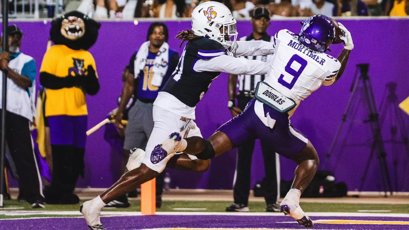 Bugs Mortimer TD catch vs. PV (9-19-26)