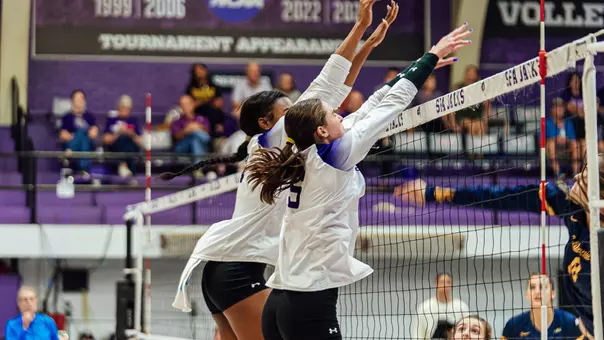 Katherine Holtman and Jordan Henderson going for a block vs Cal (9.5.26)