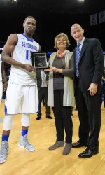 Isaiah Whitehead, Dona Lee Calabrese and Kevin Willard