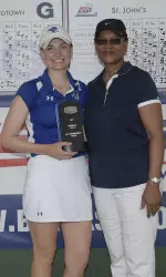 Ali Kruse (left)