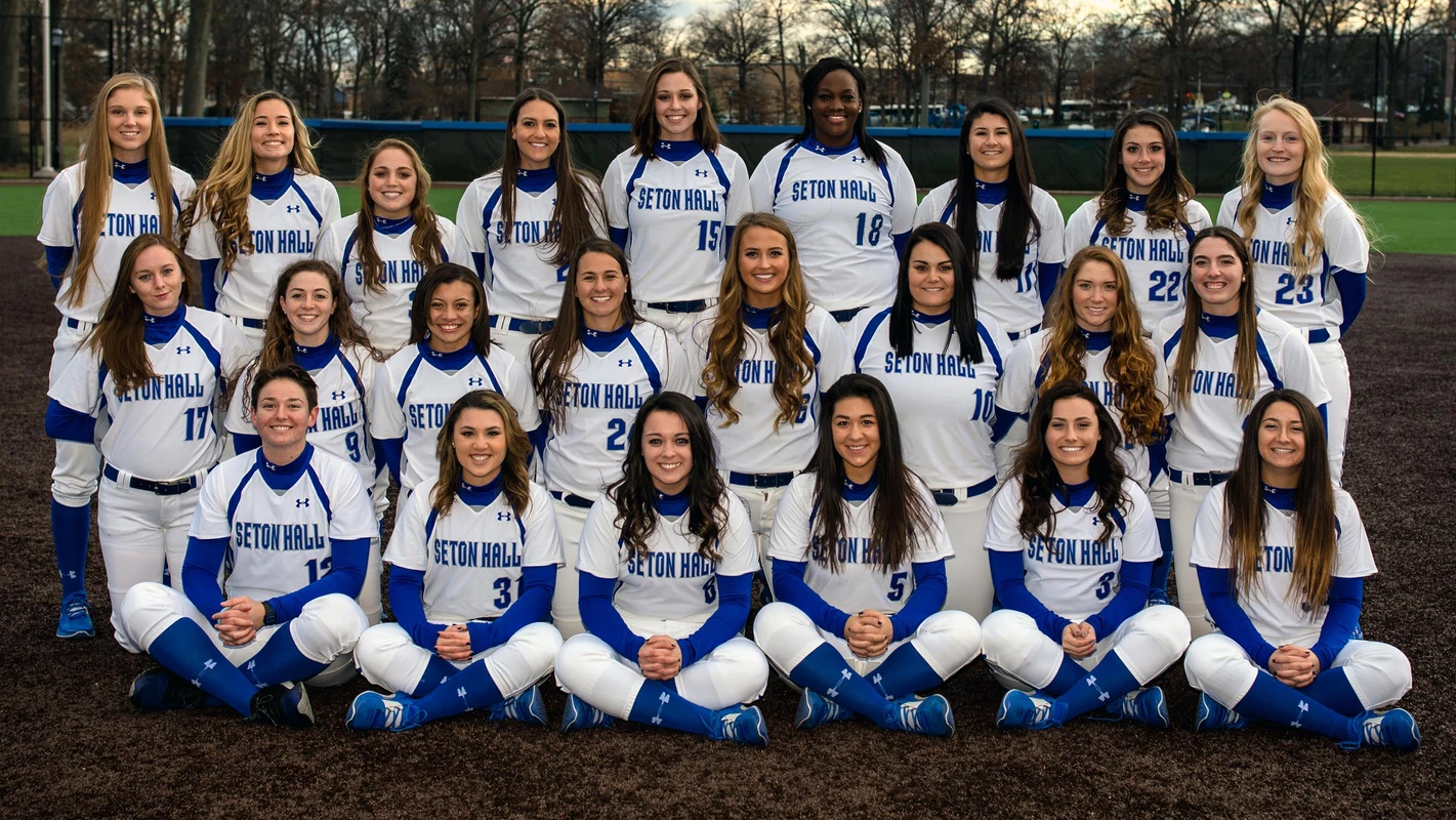 Softball 2017 Team Photo