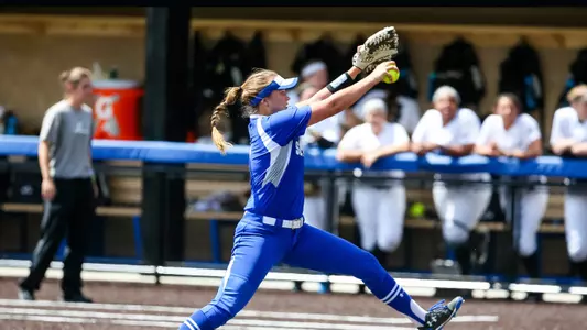 Chrisa Head pitching