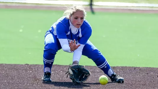 Joelle Arrante fielding