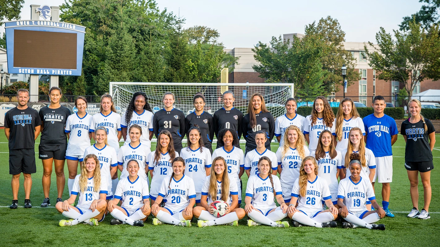 2016 Women's Soccer Team Photo