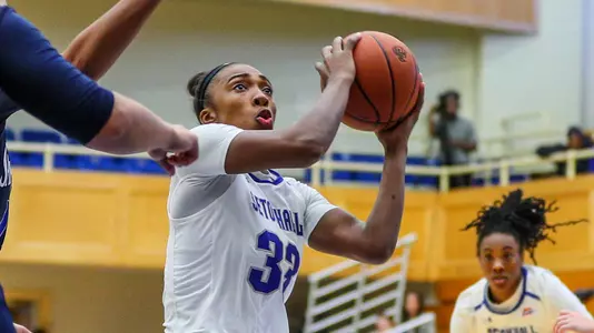 Donnaizha Fountain action shot