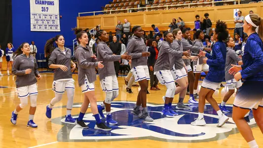 WBB team post-anthem