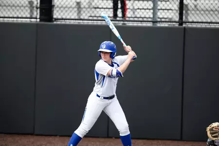 Destini Peck batting