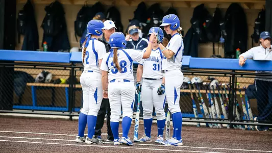 softball team group