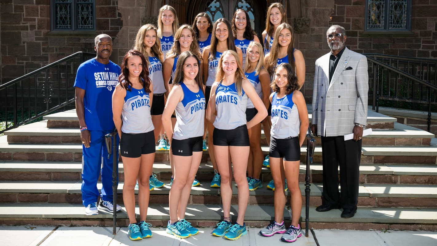 2017 Women's Cross Country Team Photo